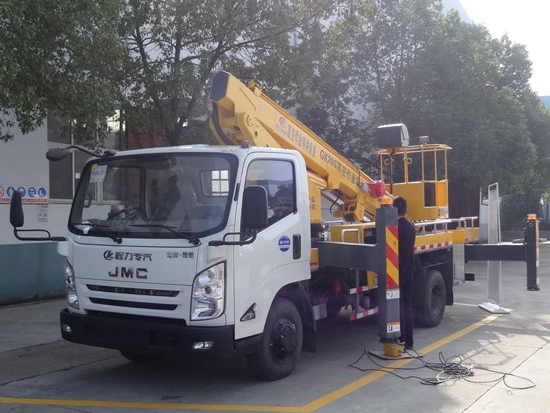 江鈴凱銳20米伸縮臂高空作業車圖片