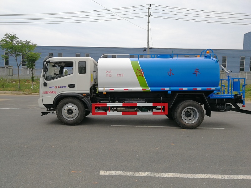 時(shí)風(fēng)10噸灑水車(chē)圖片