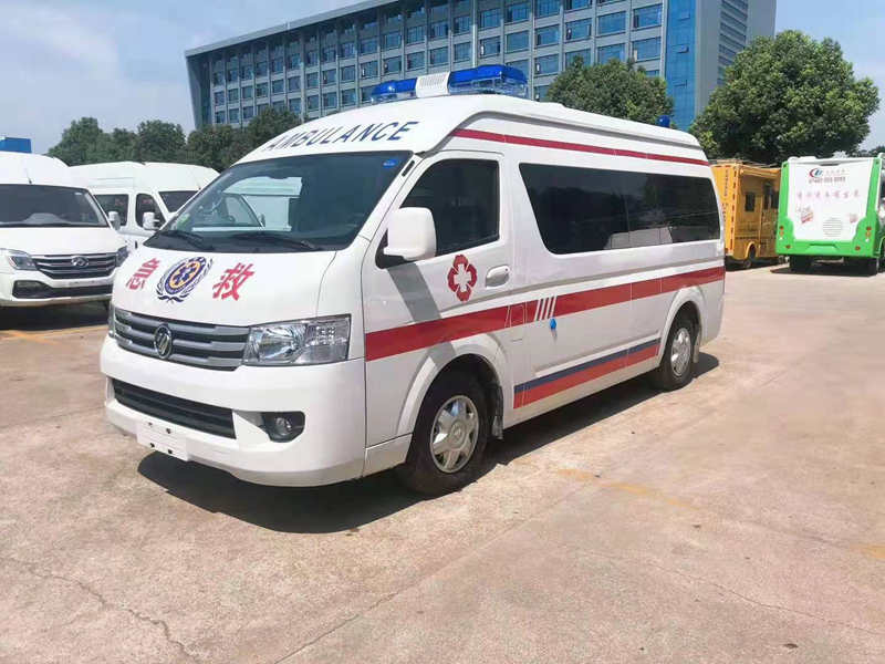 福田G9救護(hù)車(chē)